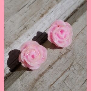 Glitter Rose Earrings in Light Pink